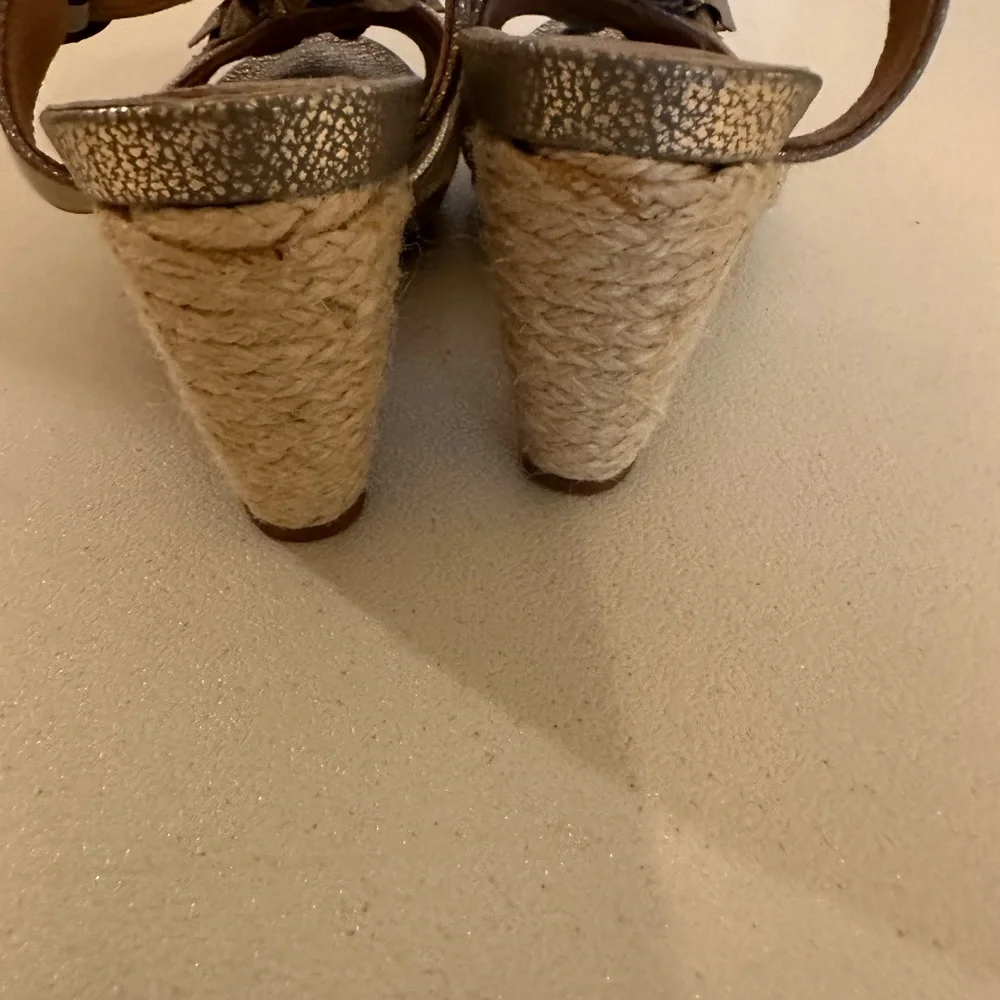 Nurture new size 6‎ platform wedge heel sandal